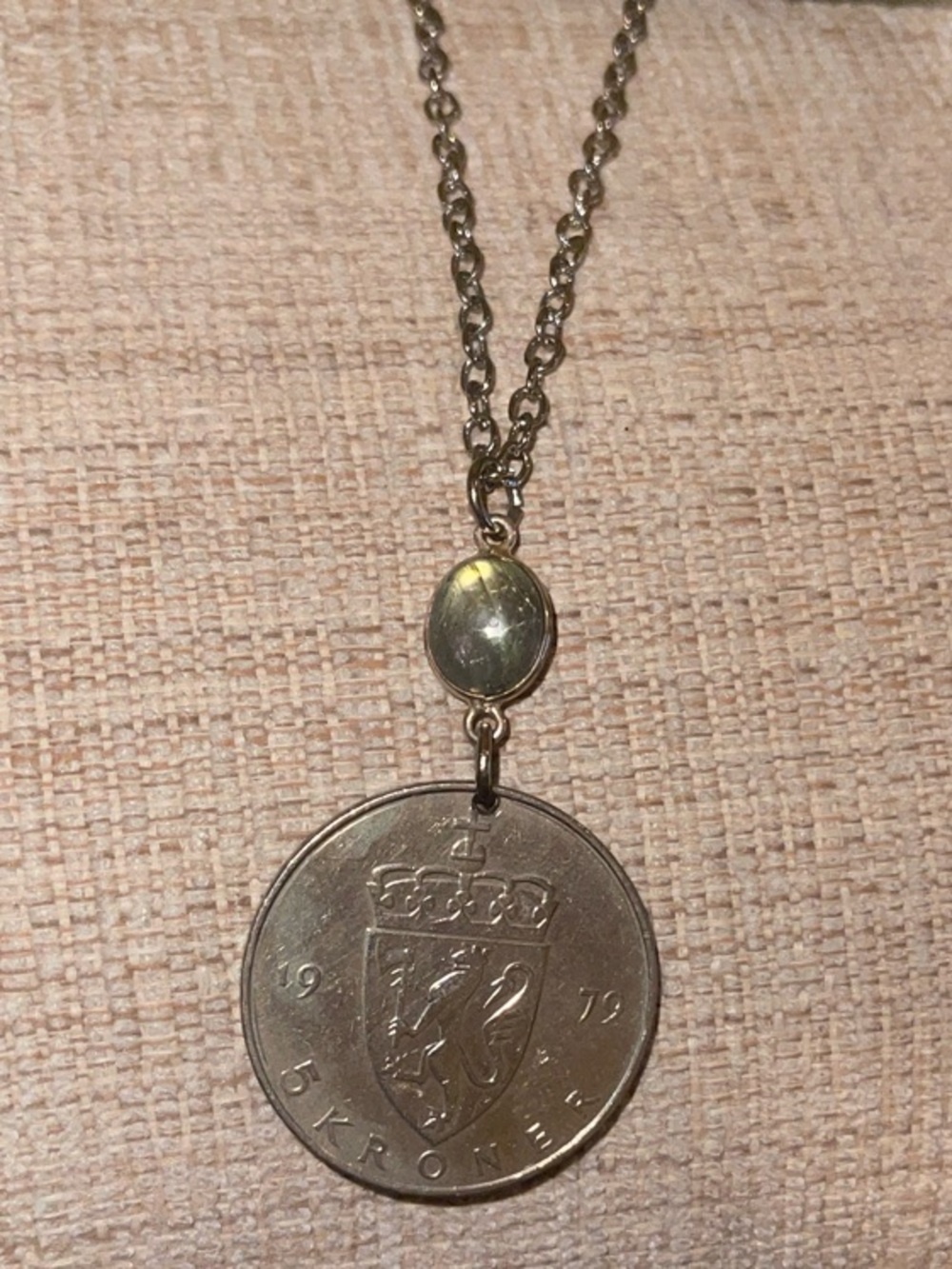 Classic Silver Coin Pendant Necklace - Silver